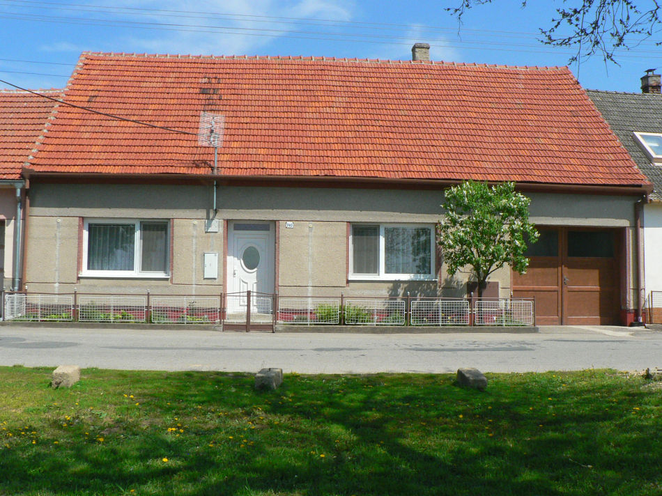 Ubytov�n� ve Strachot�n� - fotogalerie