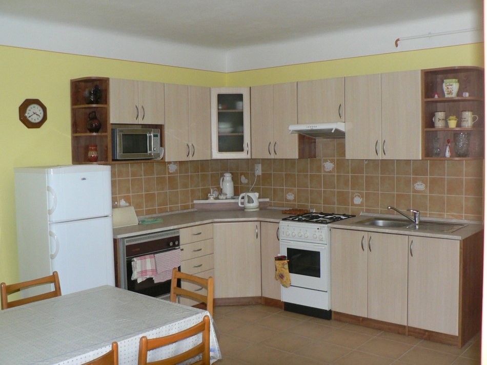 Ubytov�n� ve Strachot�n� - fotogalerie