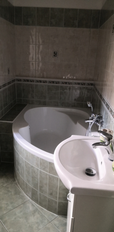 Ubytov�n� ve Strachot�n� - fotogalerie